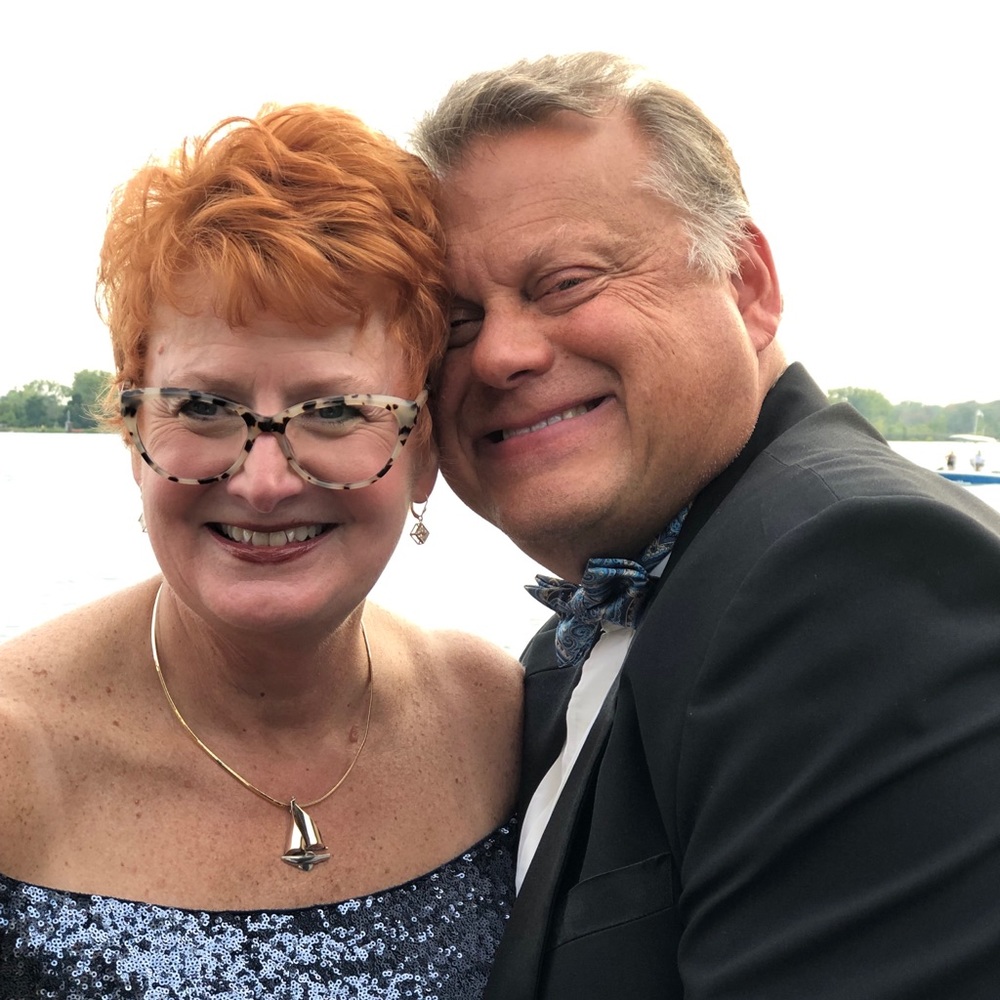 Meet your Posher, Laura